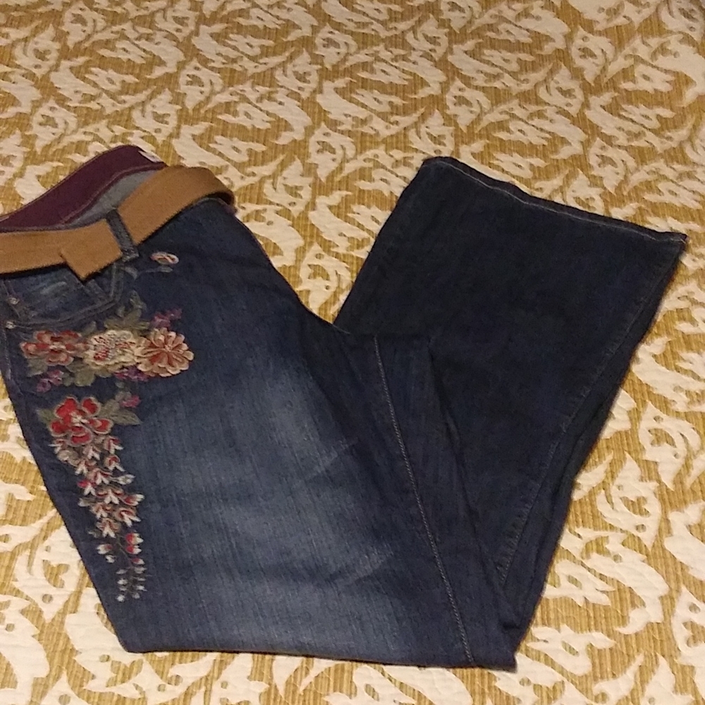 Venezia Floral Embroidered Jeans - Picture 3 of 6